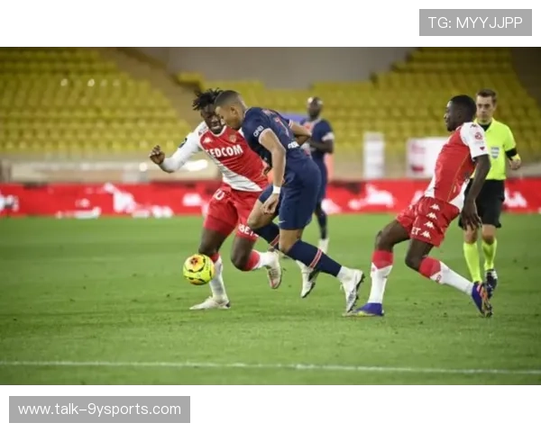 法甲争冠格局生变巴黎客场失分引热议姆巴佩状态成焦点摩纳哥紧追其后