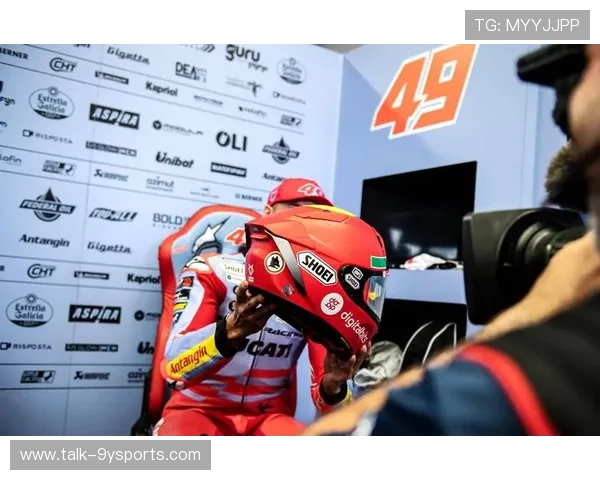 MotoGP赛季激烈角逐 意大利车手豪尔赫·马尔蒂诺首夺冠军