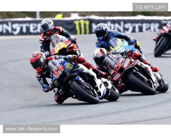 MotoGP赛季精彩回顾 意大利大奖赛激烈角逐 赛场精彩瞬间盘点