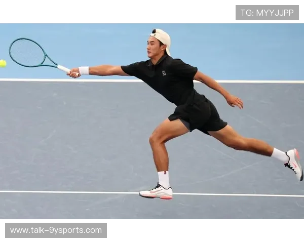 2026年网球巡回赛新星崭露头角 多位年轻选手引发关注 2026年网球巡回赛新星崭露头角 多位年轻选手引发关注